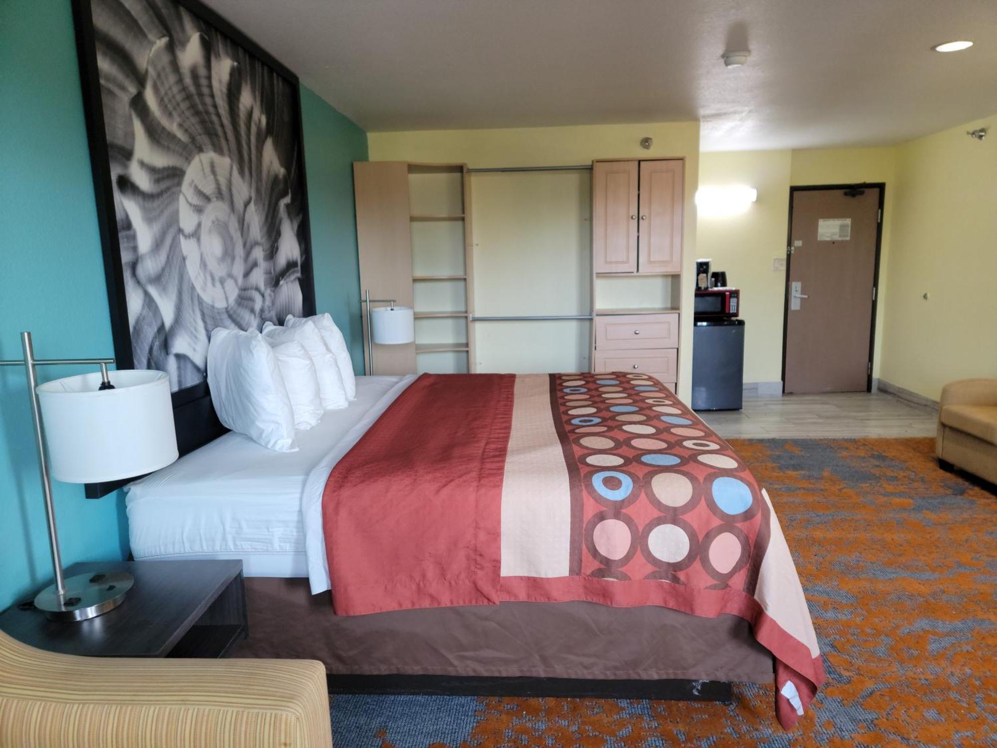 Super 8 By Wyndham Clearwater/St. Petersburg Airport Hotel Buitenkant foto